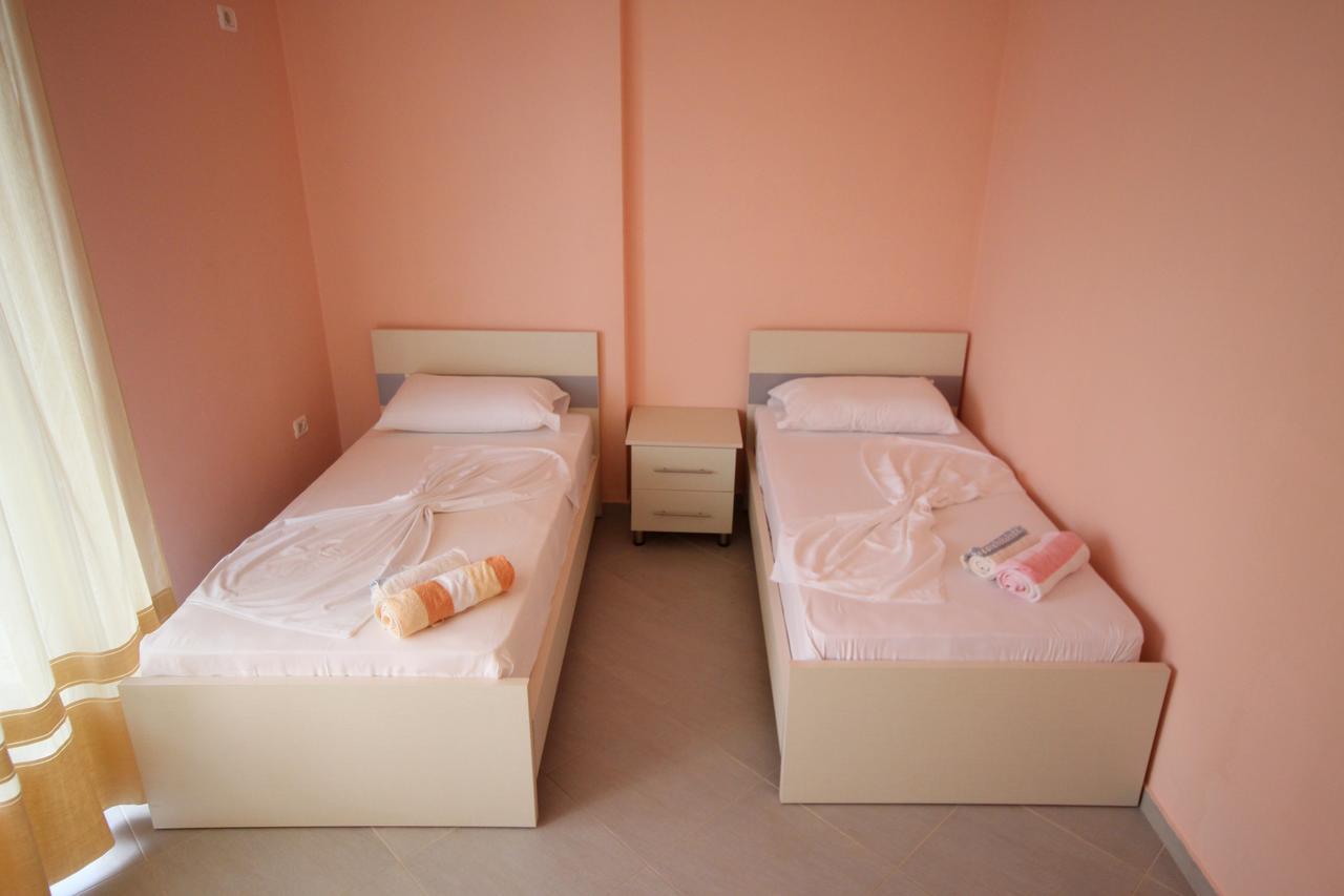 Ideal Holiday Apartments Sarande Bagian luar foto