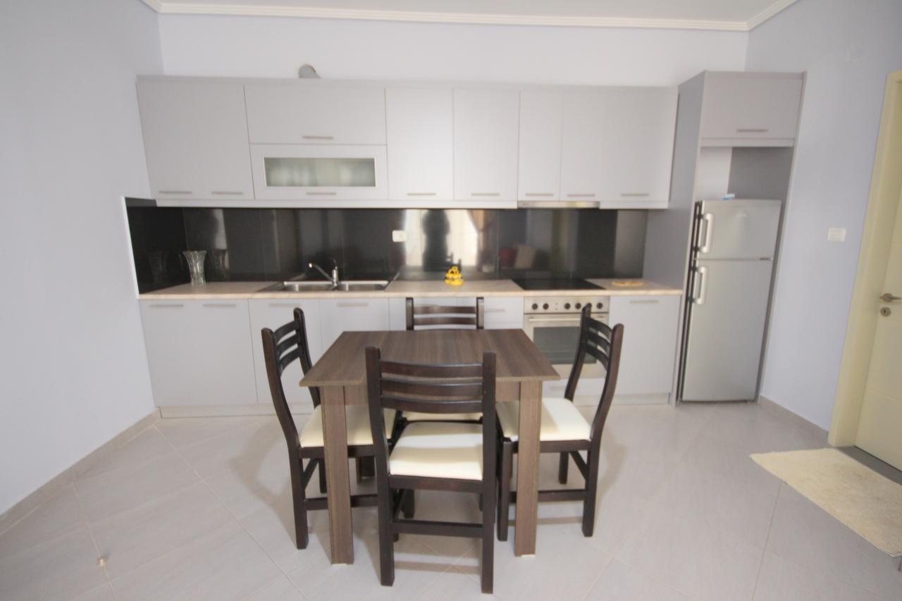Ideal Holiday Apartments Sarande Bagian luar foto