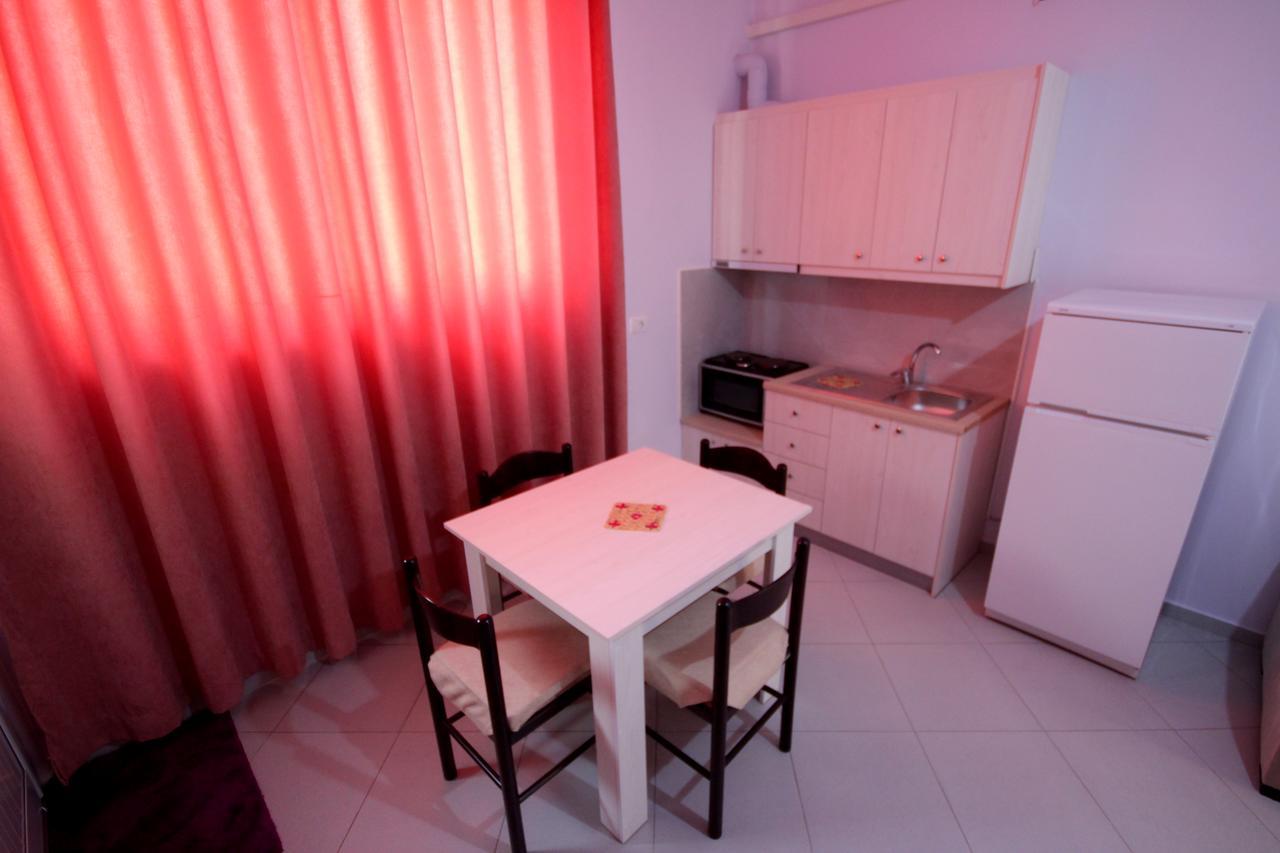 Ideal Holiday Apartments Sarande Bagian luar foto